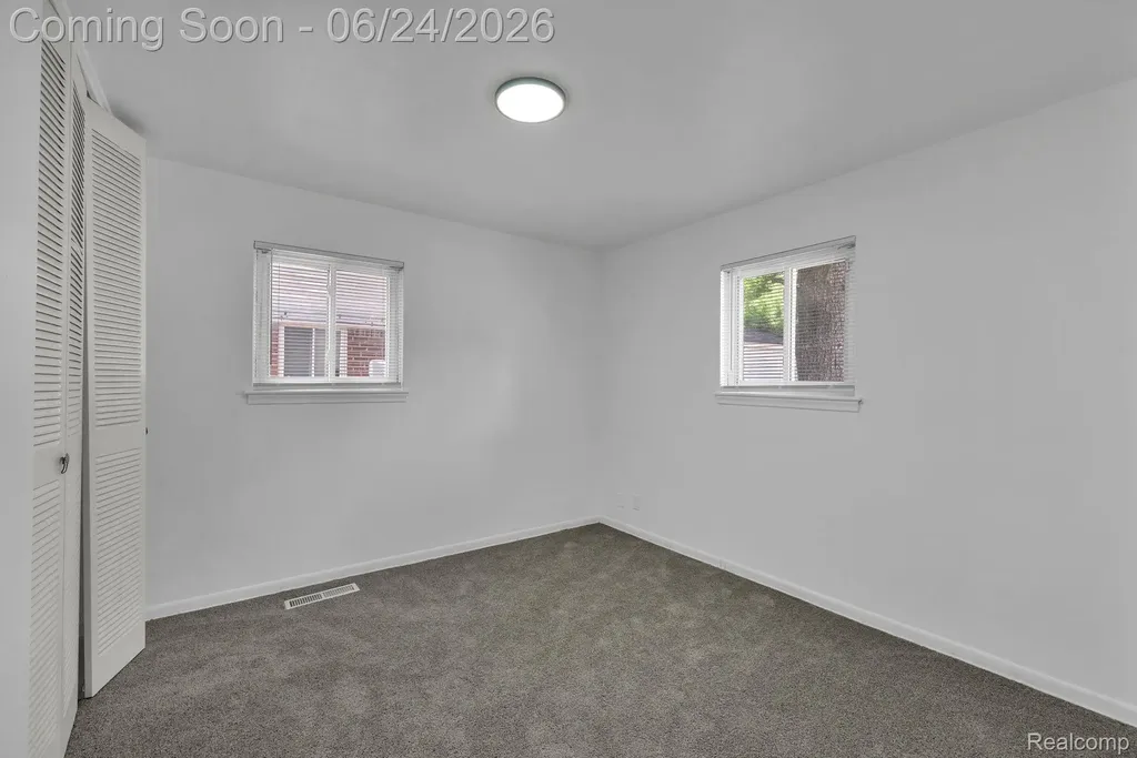 25636 Norfolk Street Dearborn Heights City MI 48125