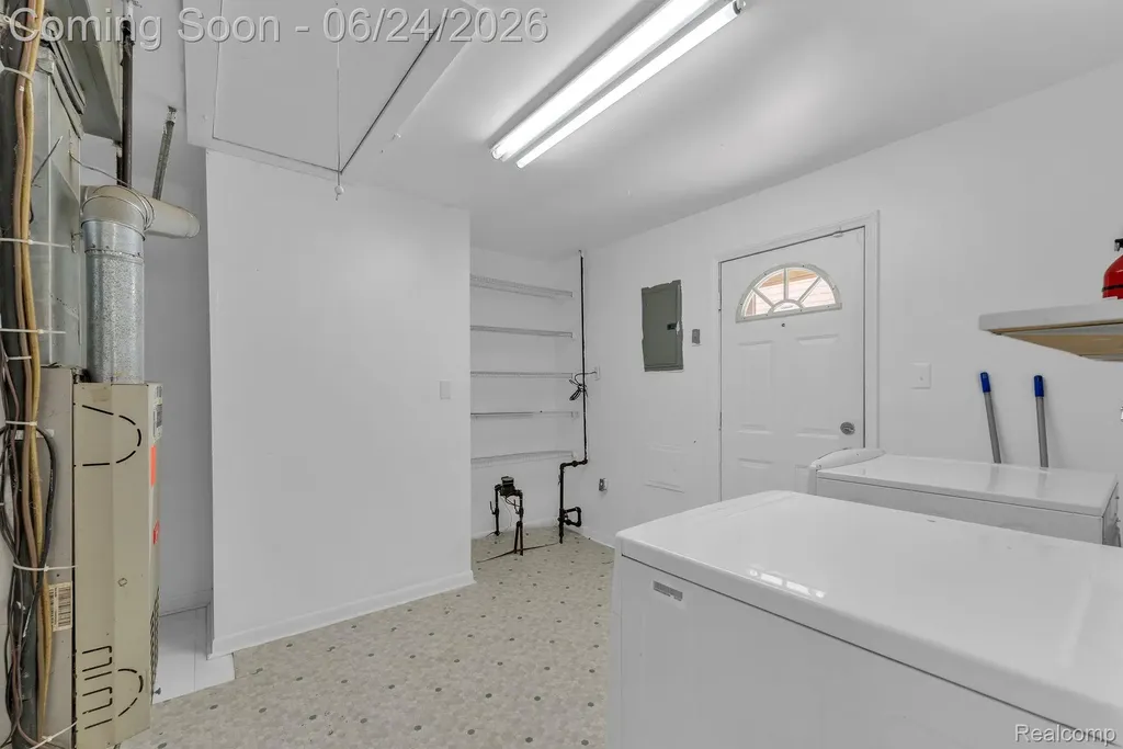 25636 Norfolk Street Dearborn Heights City MI 48125