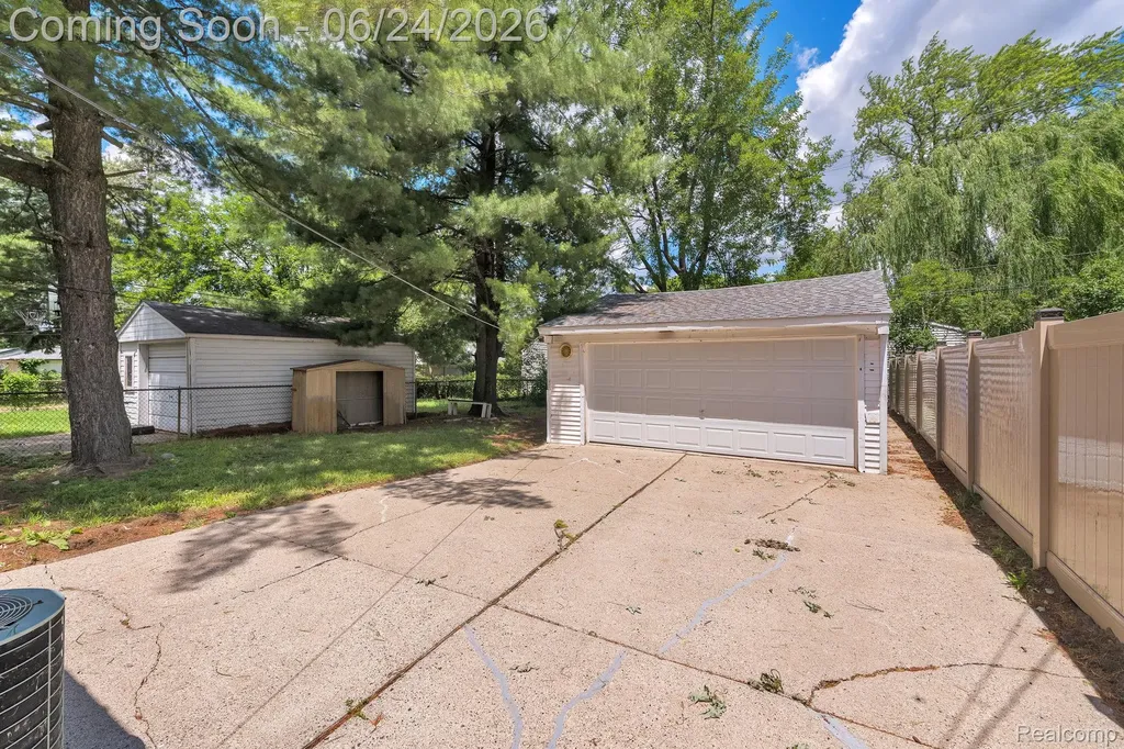 25636 Norfolk Street Dearborn Heights City MI 48125