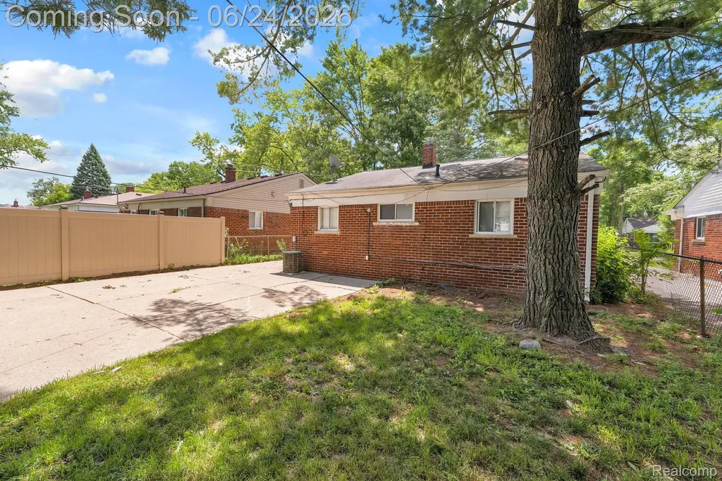 25636 Norfolk Street Dearborn Heights City MI 48125