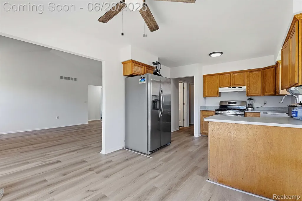 21884 Laurel Street Clinton Charter Township MI 48035