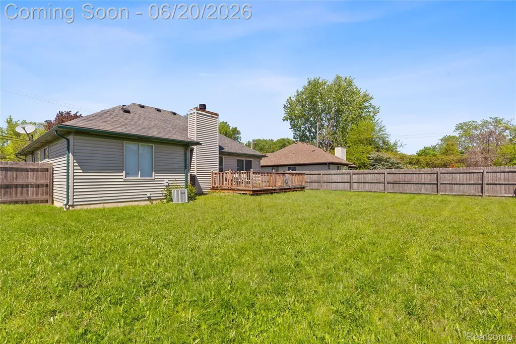 21884 Laurel Street Clinton Charter Township MI 48035