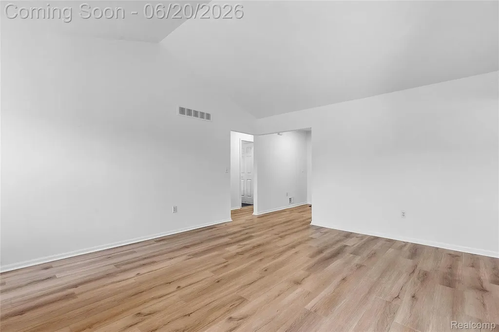 21884 Laurel Street Clinton Charter Township MI 48035