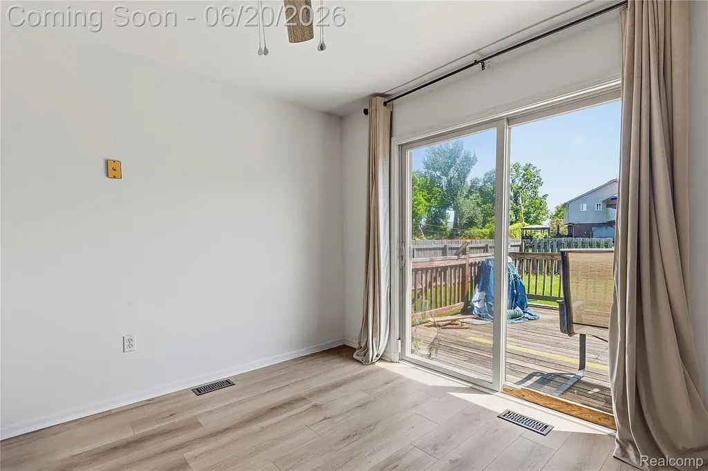 21884 Laurel Street Clinton Charter Township MI 48035