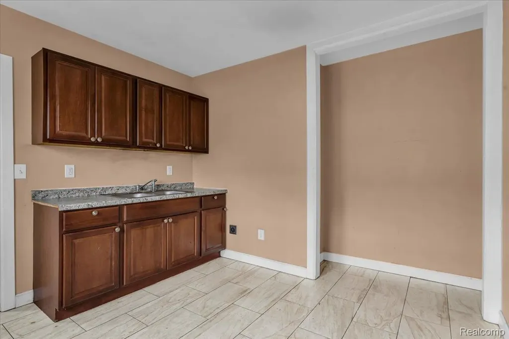 11368 Nardin Drive Detroit City MI 48204