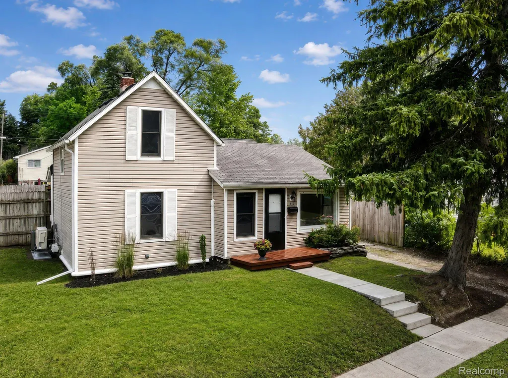 610 Quarter Street Rochester City MI 48307
