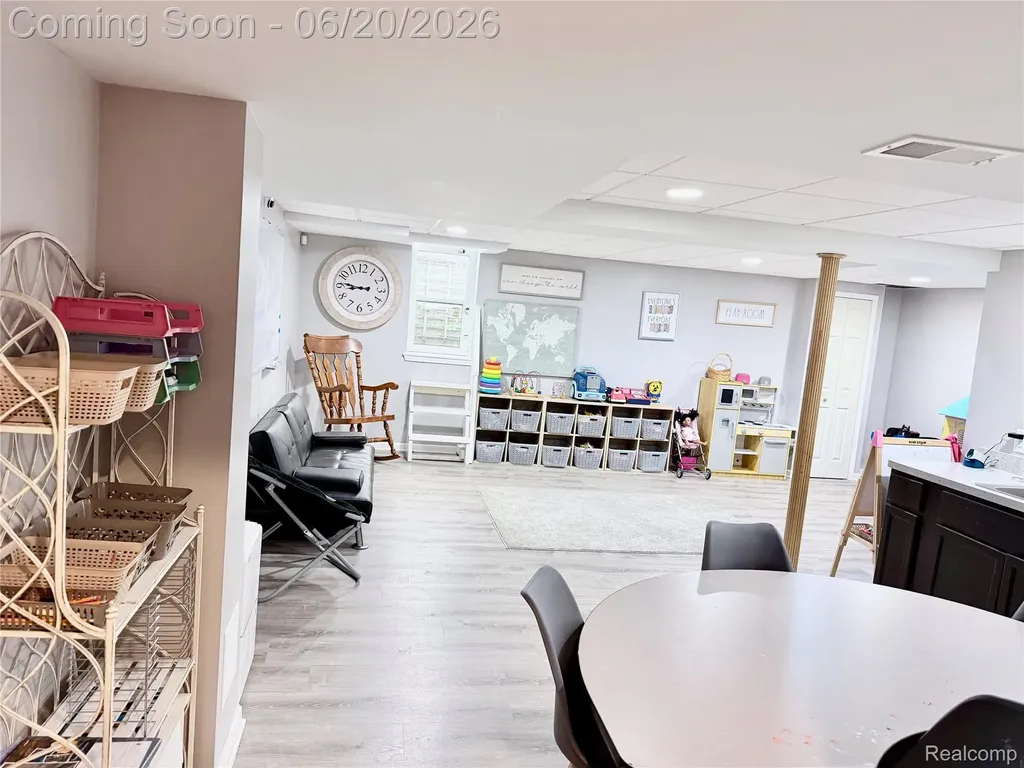 30680 Nelson Circle Westland City MI 48186