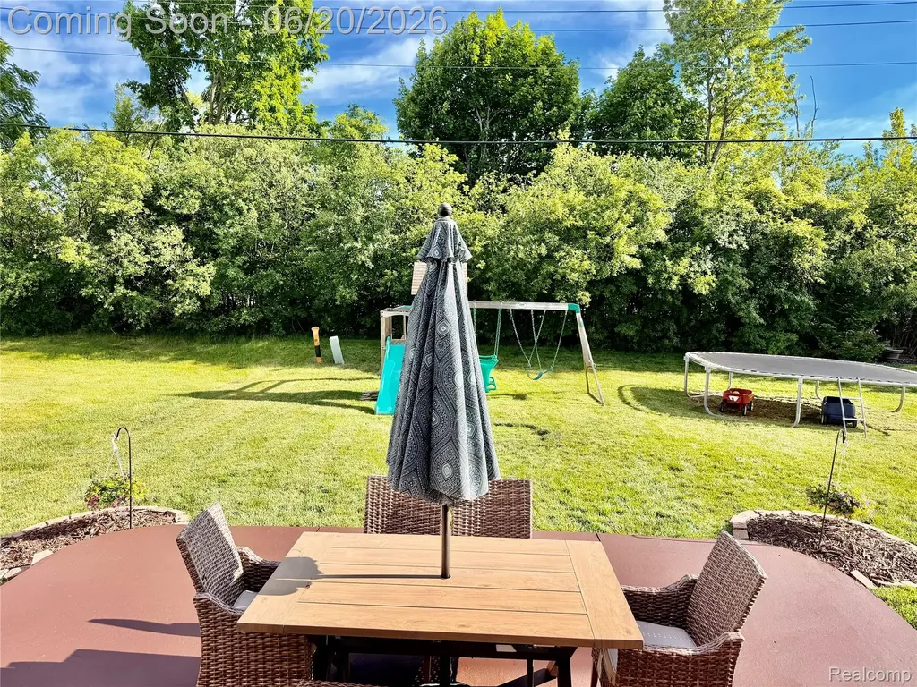 30680 Nelson Circle Westland City MI 48186