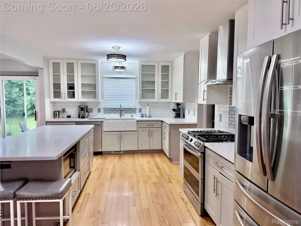 30680 Nelson Circle Westland City MI 48186