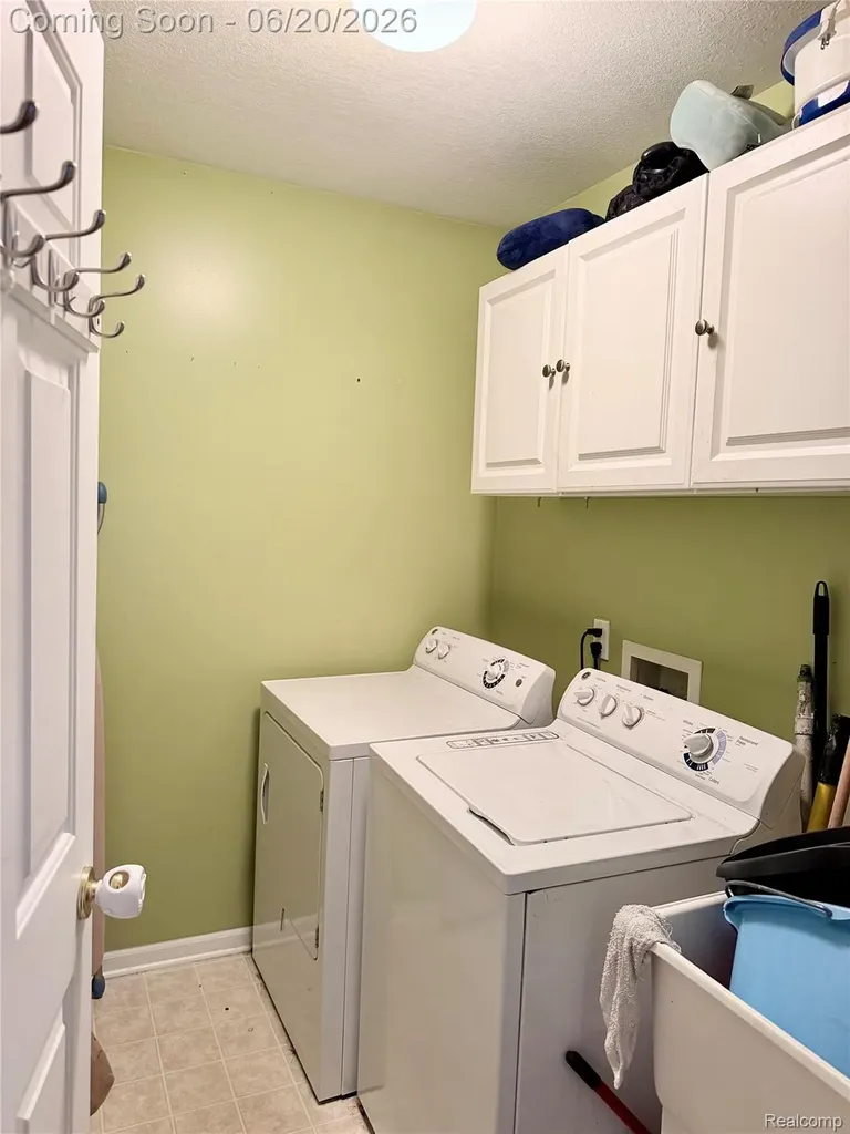 30680 Nelson Circle Westland City MI 48186