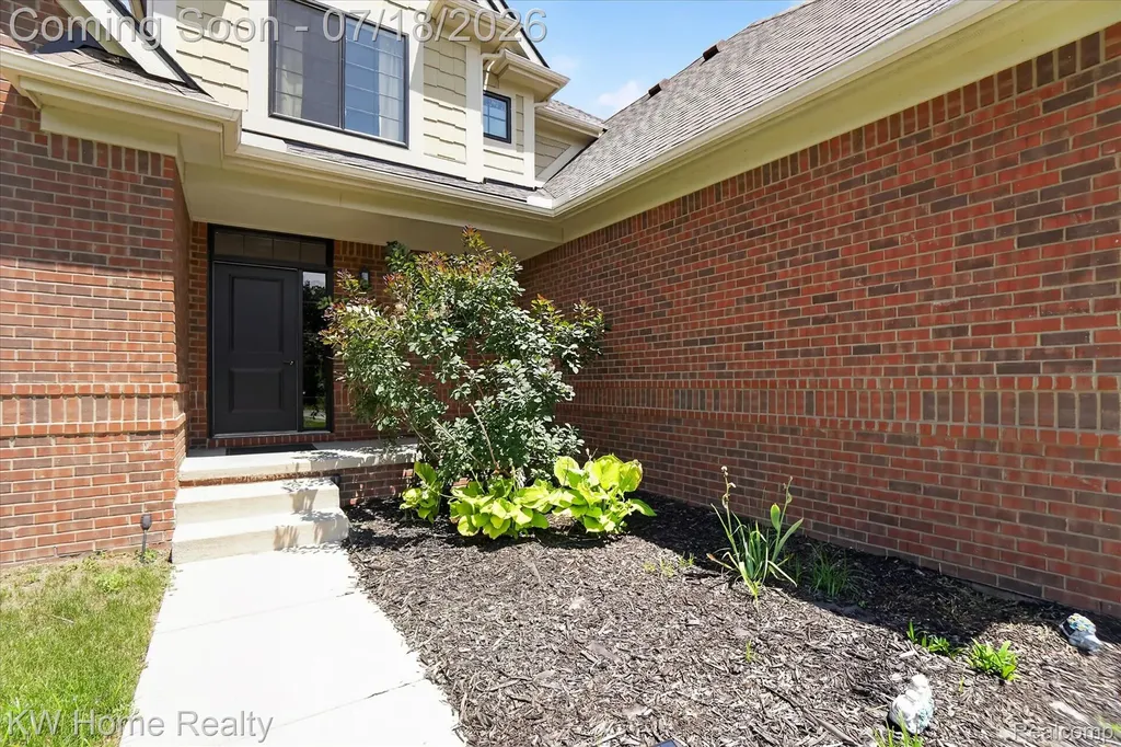 21926 Duns Scotus Street Southfield City MI 48075
