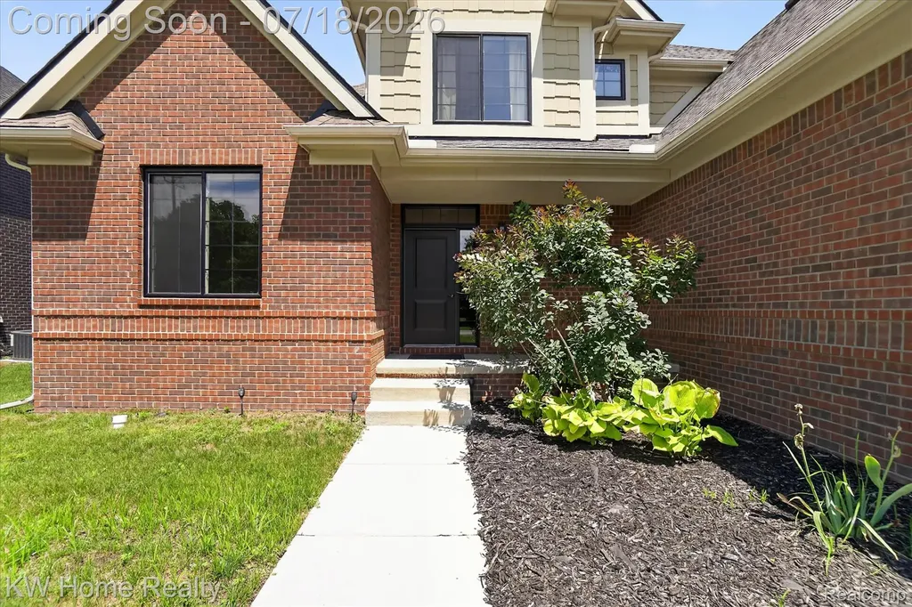 21926 Duns Scotus Street Southfield City MI 48075
