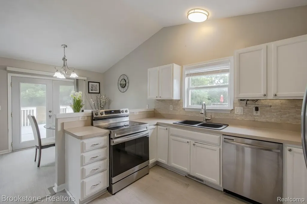 5039 Auker Drive Grand Blanc Charter Township MI 48507