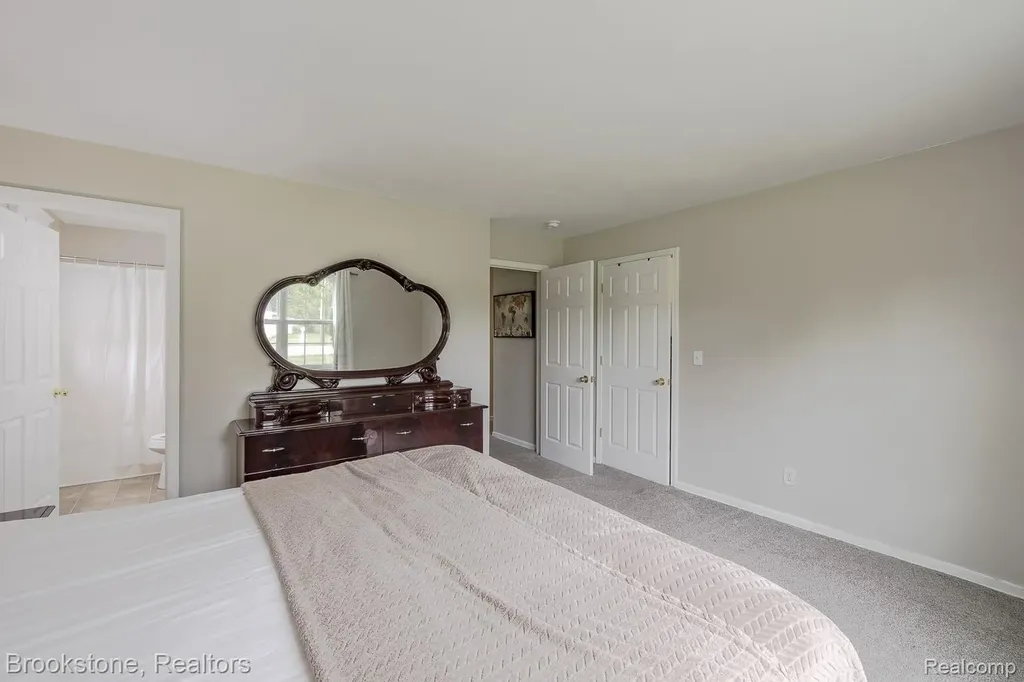 5039 Auker Drive Grand Blanc Charter Township MI 48507
