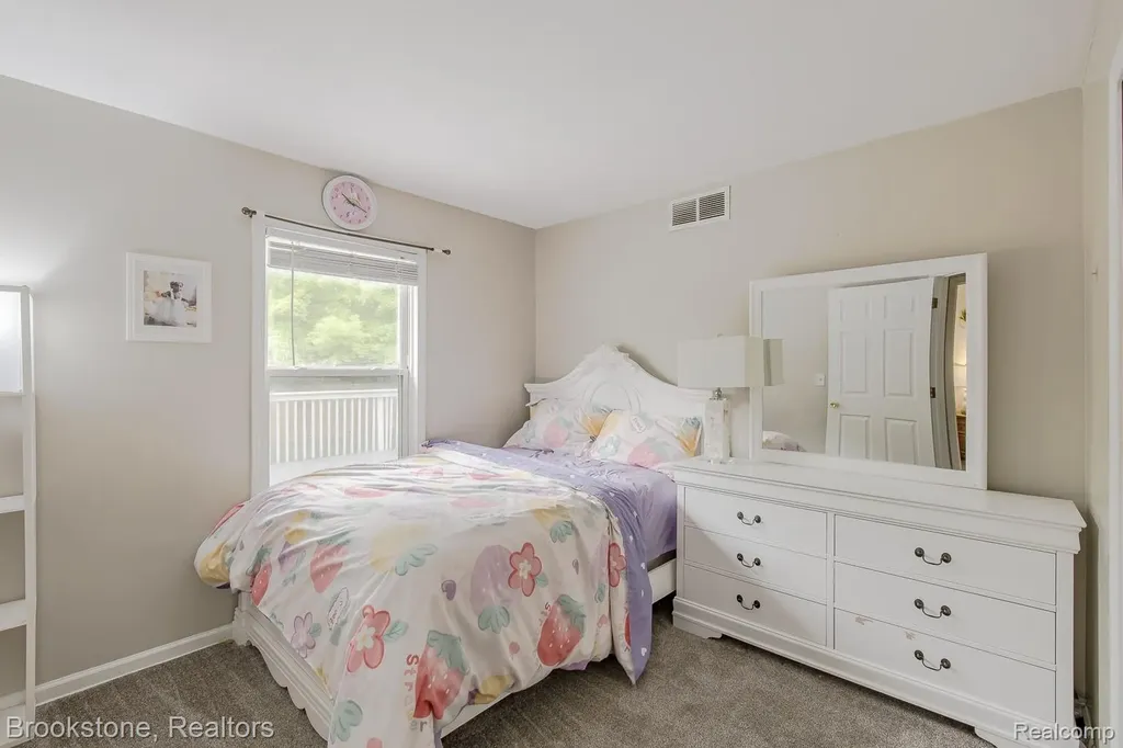 5039 Auker Drive Grand Blanc Charter Township MI 48507