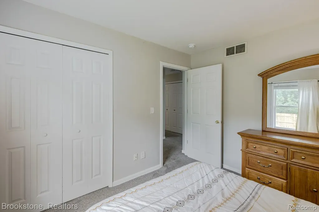 5039 Auker Drive Grand Blanc Charter Township MI 48507