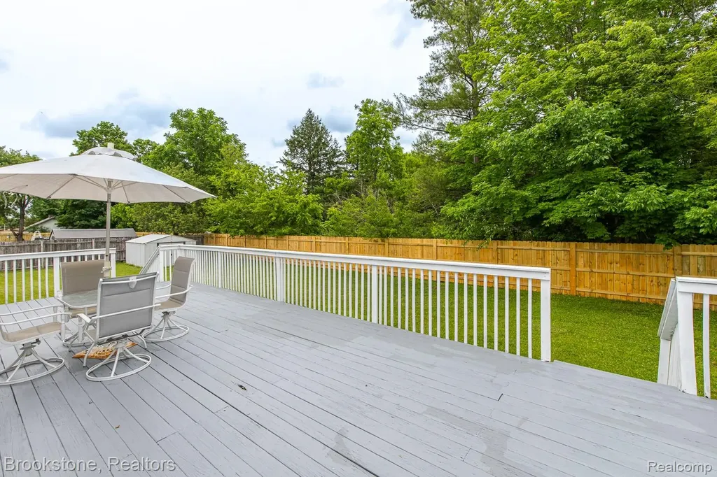 5039 Auker Drive Grand Blanc Charter Township MI 48507