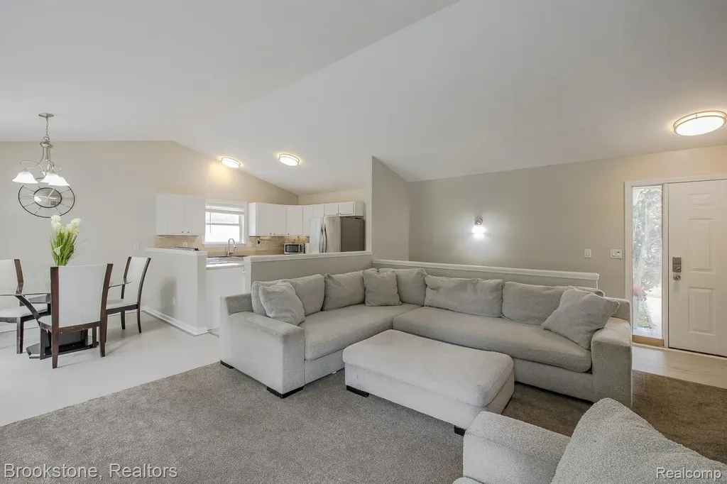 5039 Auker Drive Grand Blanc Charter Township MI 48507