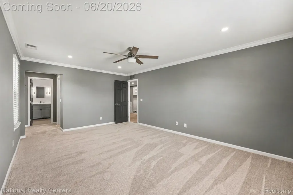 5076 Harbor Oak Drive Waterford Charter Township MI 48329