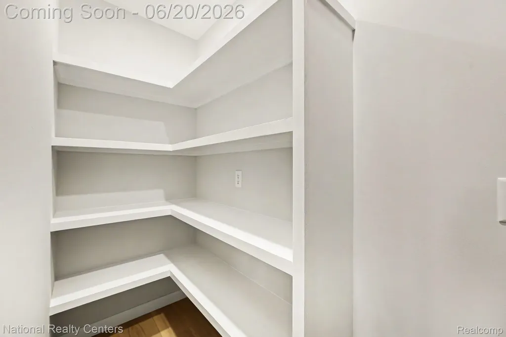 5076 Harbor Oak Drive Waterford Charter Township MI 48329