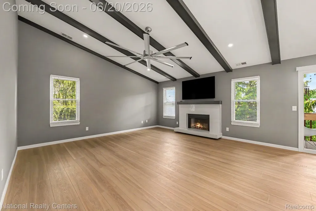5076 Harbor Oak Drive Waterford Charter Township MI 48329