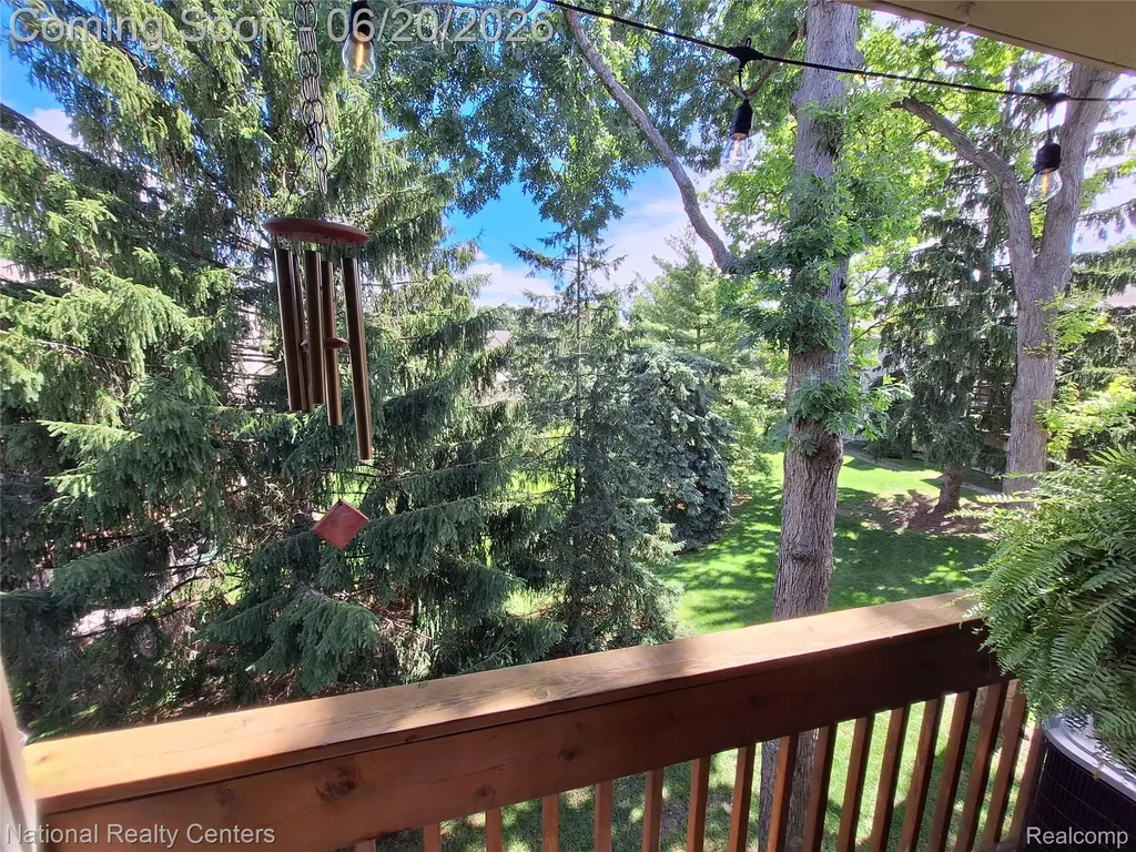 5076 Harbor Oak Drive Waterford Charter Township MI 48329