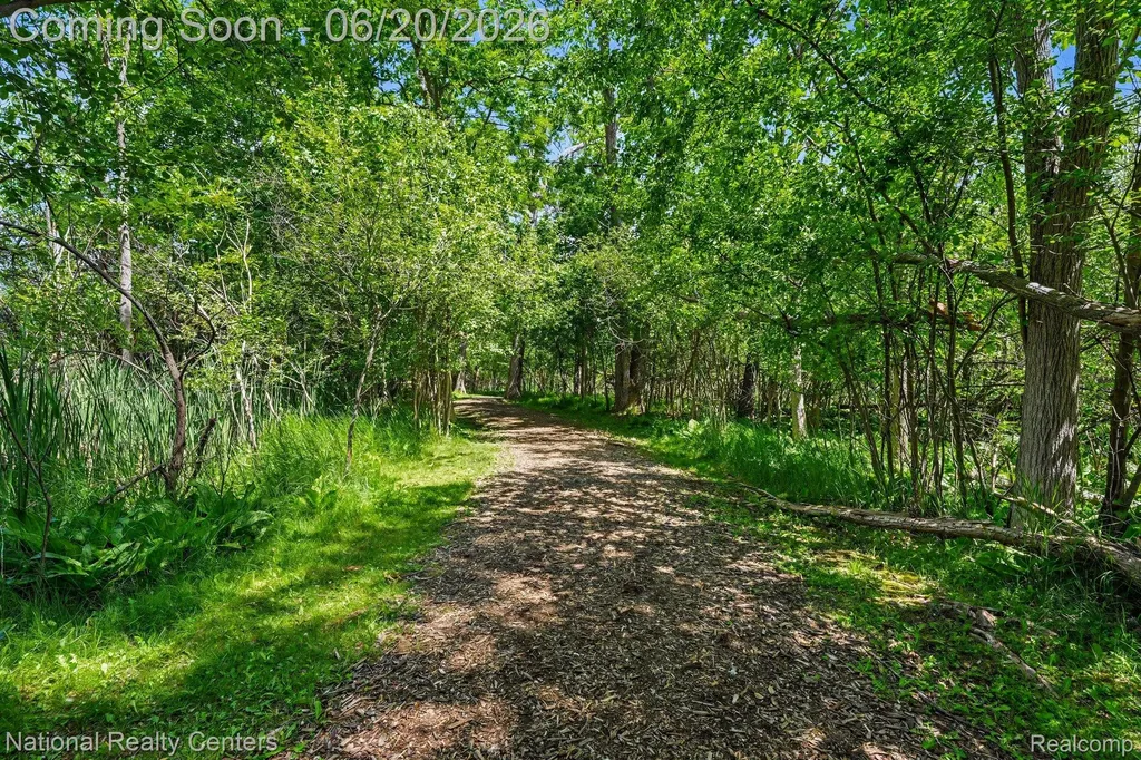 5076 Harbor Oak Drive Waterford Charter Township MI 48329