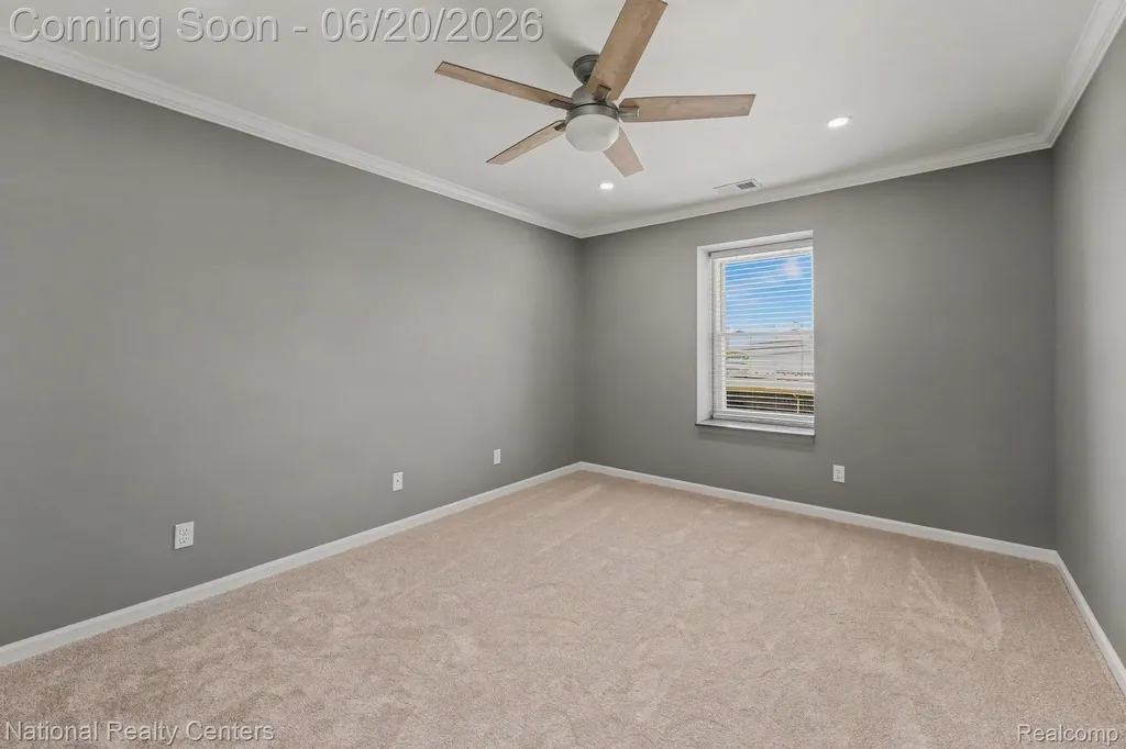 5076 Harbor Oak Drive Waterford Charter Township MI 48329