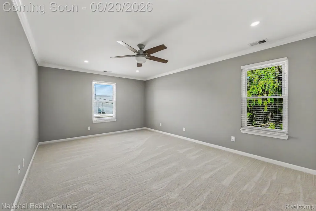 5076 Harbor Oak Drive Waterford Charter Township MI 48329