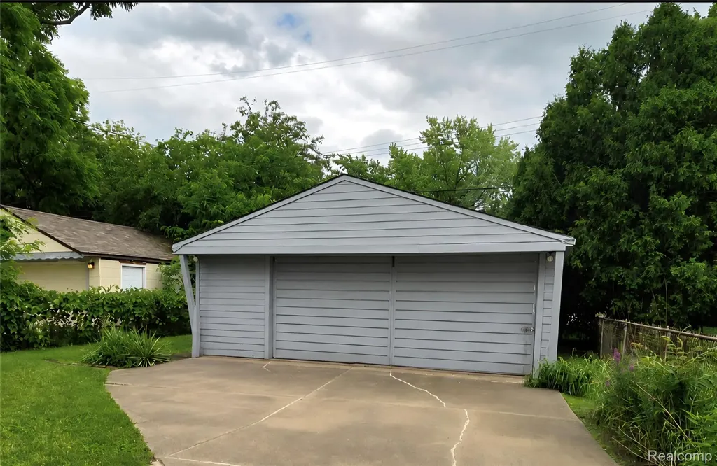17220 Hanna Street Melvindale City MI 48122