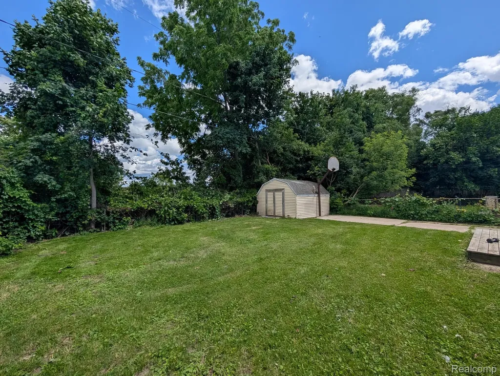 3613 Cherokee Avenue Flint City MI 48507