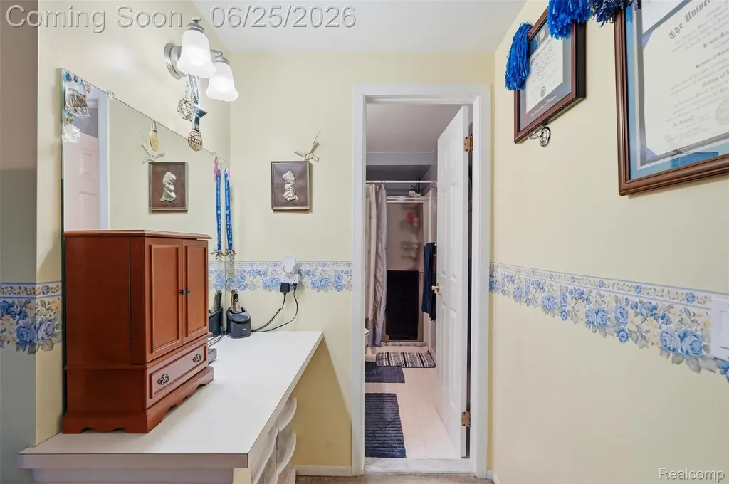 45658 Hanford Road Canton Charter Township MI 48187