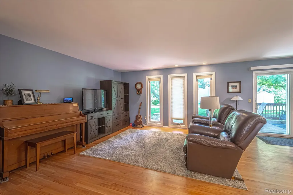 3241 Simpson Road Fort Gratiot Charter Township MI 48059