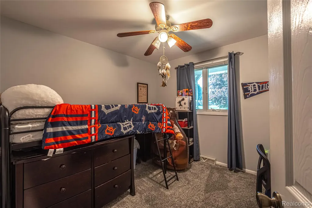 3241 Simpson Road Fort Gratiot Charter Township MI 48059