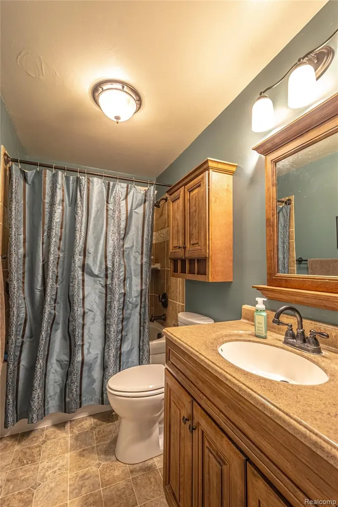3241 Simpson Road Fort Gratiot Charter Township MI 48059