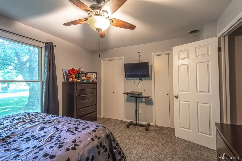 3241 Simpson Road Fort Gratiot Charter Township MI 48059