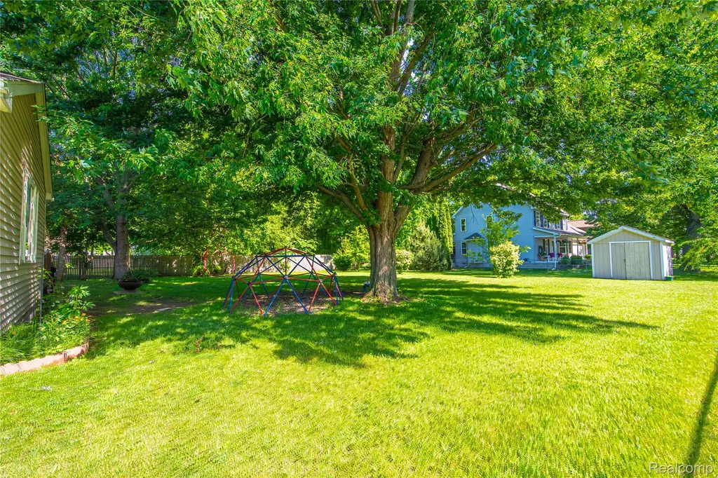 3241 Simpson Road Fort Gratiot Charter Township MI 48059