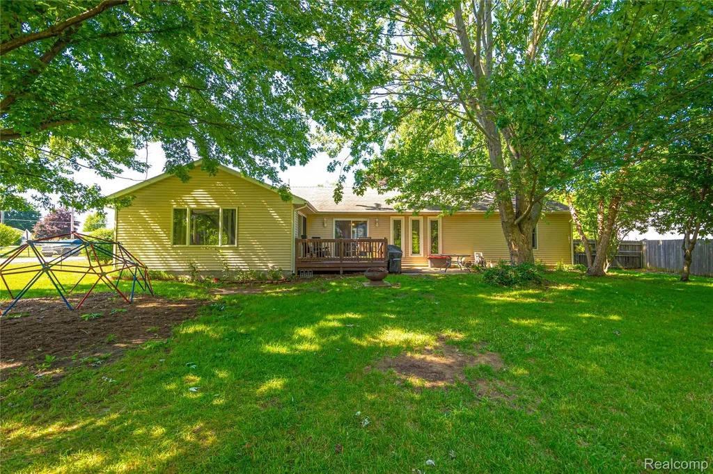 3241 Simpson Road Fort Gratiot Charter Township MI 48059