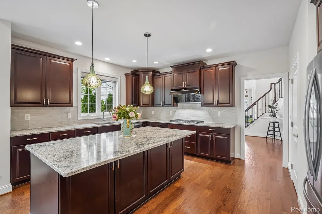 42832 Cardinal Way Novi City MI 48375