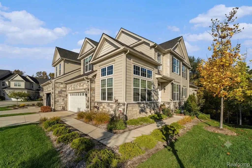 42832 Cardinal Way Novi City MI 48375