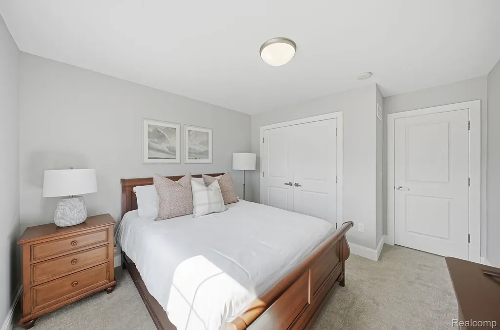 3898 Albatross Court Rochester Hills City MI 48309
