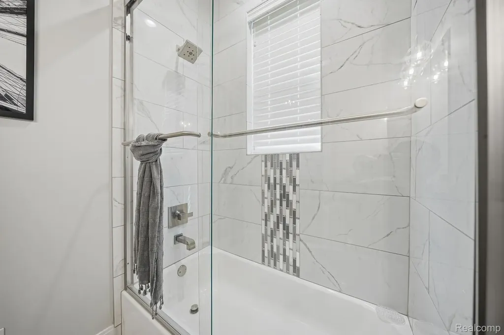 3898 Albatross Court Rochester Hills City MI 48309