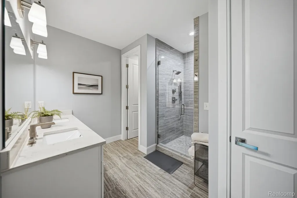 3898 Albatross Court Rochester Hills City MI 48309