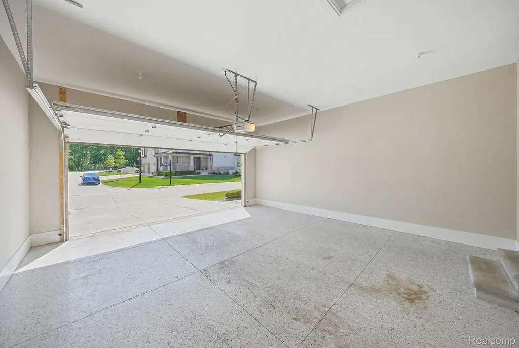 3898 Albatross Court Rochester Hills City MI 48309