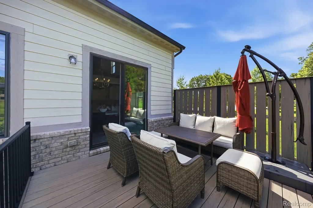 3898 Albatross Court Rochester Hills City MI 48309