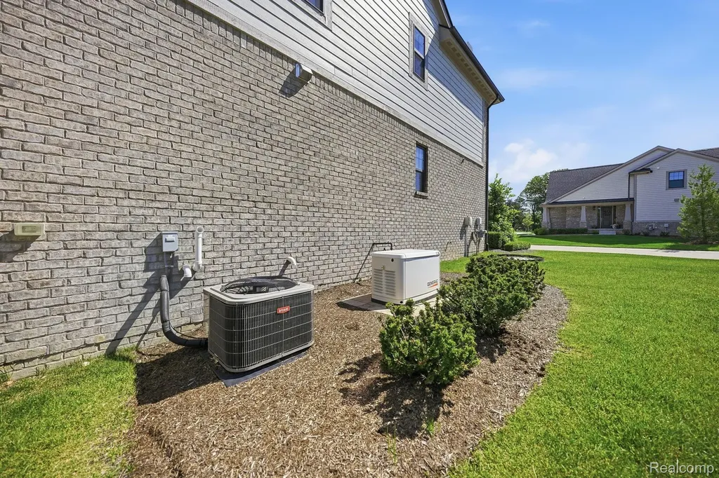 3898 Albatross Court Rochester Hills City MI 48309