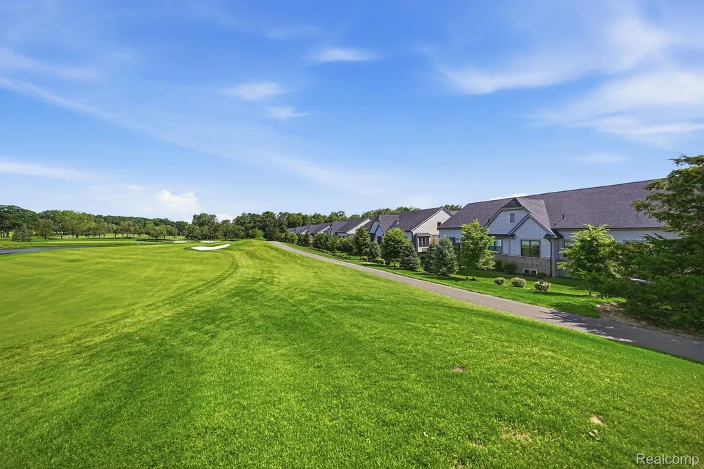 3898 Albatross Court Rochester Hills City MI 48309