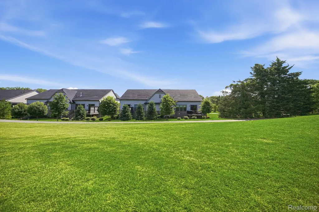 3898 Albatross Court Rochester Hills City MI 48309