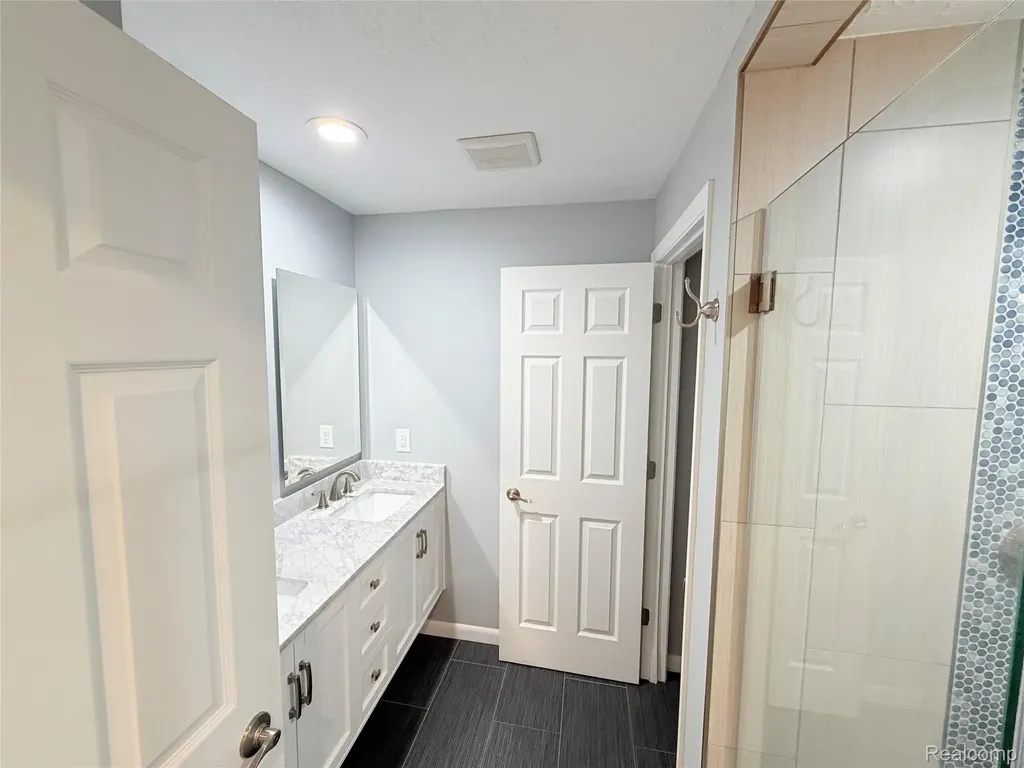 2118 Blue Lac Drive Meridian Charter Township MI 48840