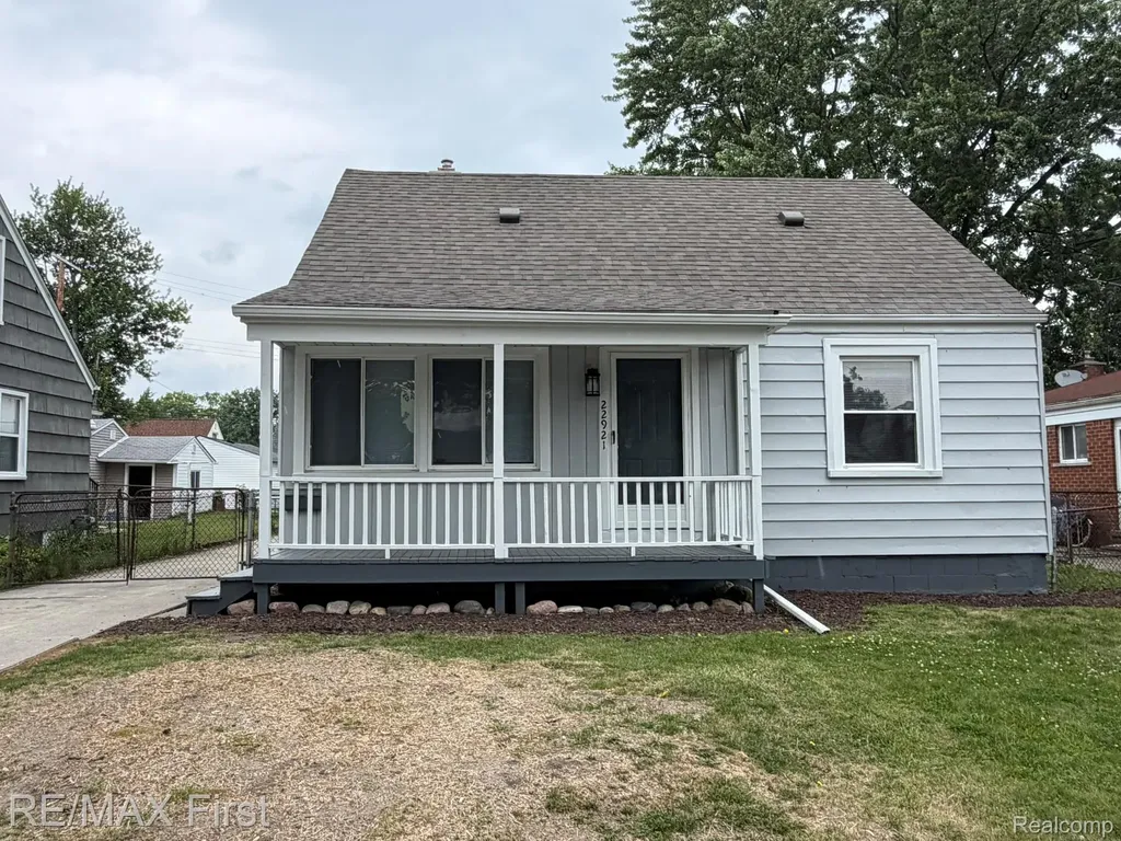 22921 Gaukler Street St. Clair Shores City MI 48080